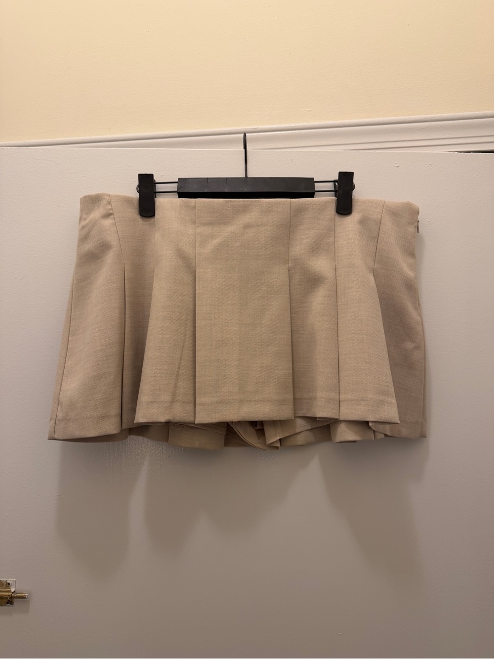 NWT Abercrombie & Fitch low rise micro pleated mini skort